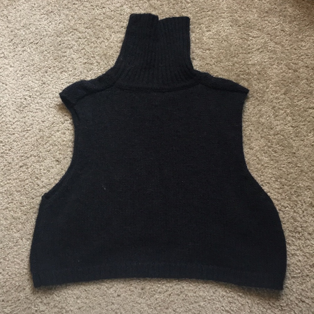 Turtle neck vest - Picture 2 of 3
